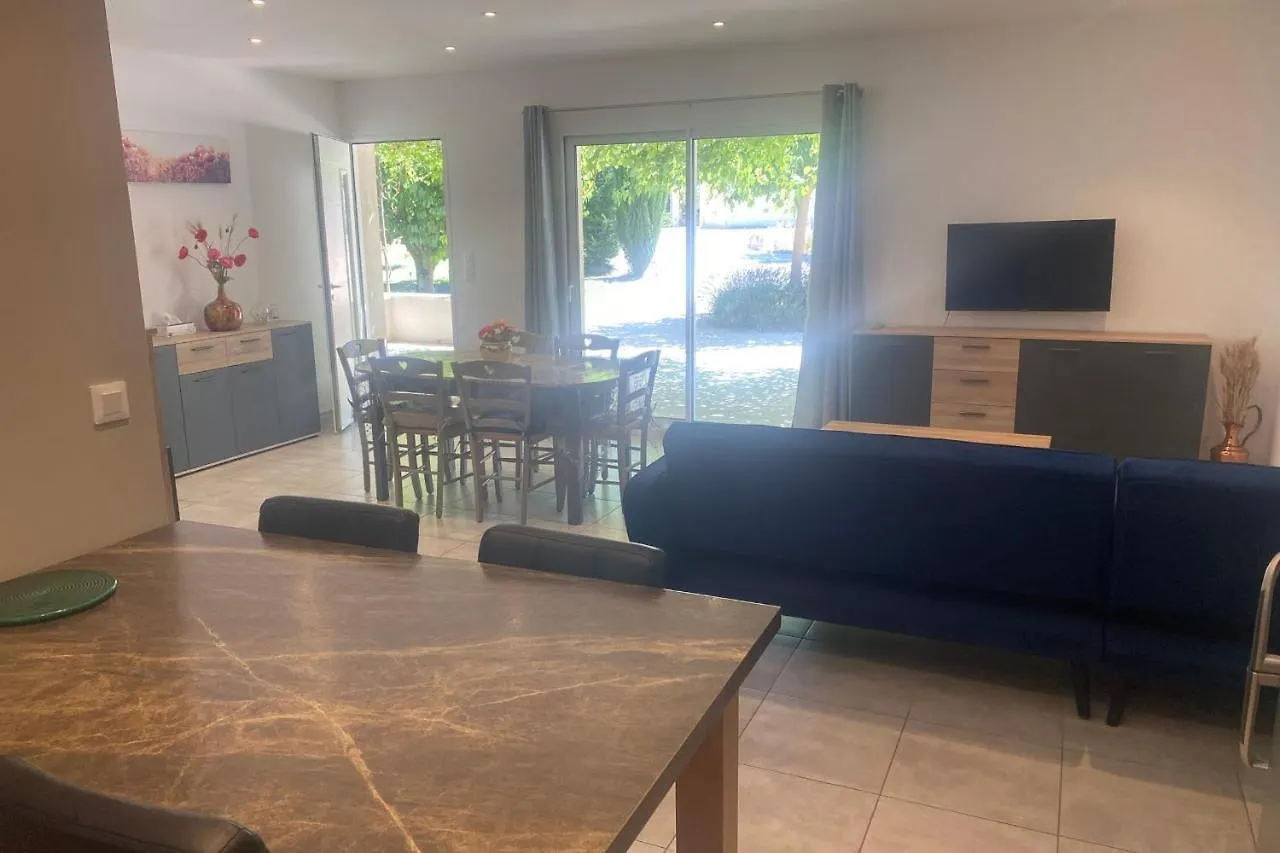 Villa Le Ribbou LʼIsle-sur-la-Sorgue Frankreich